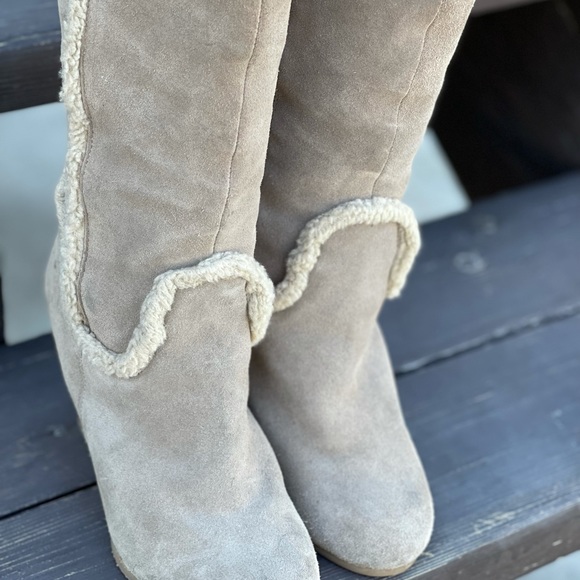 Victoria’s Secret 3.5 wedge neutral boots Sz 6 - Picture 9 of 12